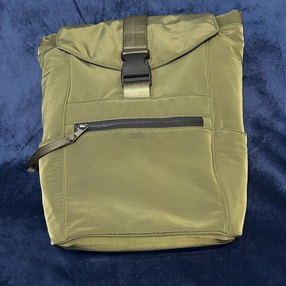 Vince Camuto Kimli Backpack in olive green (army) NWT - Picture 1 of 6